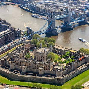 The Tower of London & See 30+ London Top Sights – Sightseeing and Tours Shafqa.com Online Shopping, Best Prices in Dubai UAE