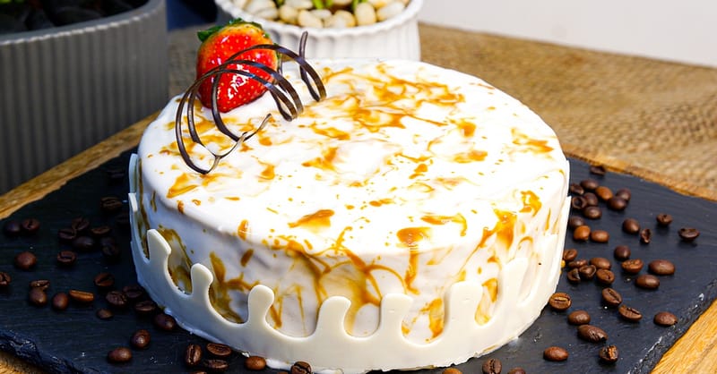 1, 2 Or 3 Kg Cake Of Choice At 4* Filaments At Southern Sun Abu Dhabi Shafqa.com Online Shopping, Best Prices in Dubai UAE 4