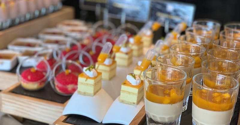 5* Saturday Brunch W/Optional Pool Access: Child Aed 75, Adult Aed 149 Abu Dhabi Shafqa.com Online Shopping, Best Prices in Dubai UAE 16