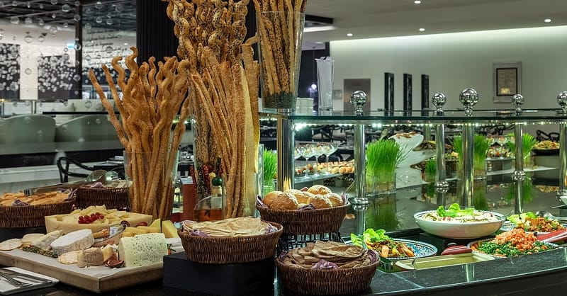 5* Seafood Theme Night Buffet W/Beverage For A Child Or Up To 4 Adults Abu Dhabi Shafqa.com Online Shopping, Best Prices in Dubai UAE 5