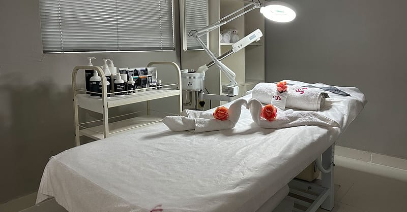 Choice Of Manicure Or/And Pedicure Services At Crystal Beauty Lounge Dubai Shafqa.com Online Shopping, Best Prices in Dubai UAE 3
