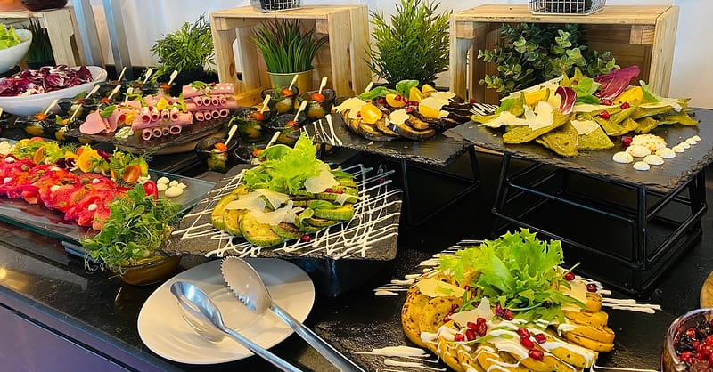 Buffet Breakfast & Juices For Child/Adult Or Lunch / Dinner For Adults Abu Dhabi Shafqa.com Online Shopping, Best Prices in Dubai UAE 2