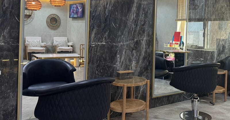 Choice Of Hair Wash And Blowdry At Bronzette Salon Dubai Shafqa.com Online Shopping, Best Prices in Dubai UAE 6