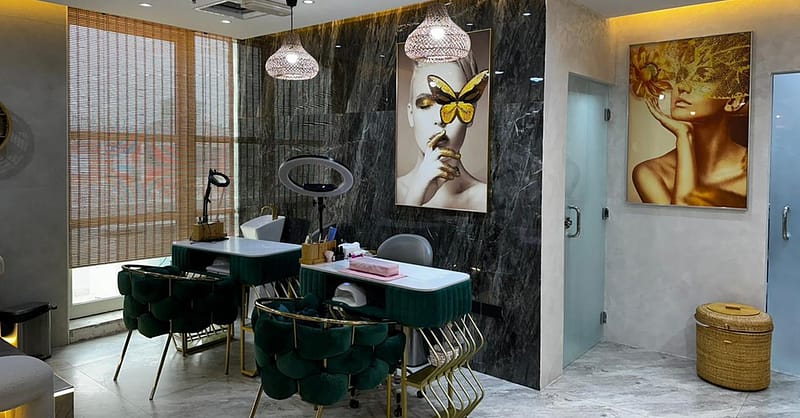Choice Of Hair Wash And Blowdry At Bronzette Salon Dubai Shafqa.com Online Shopping, Best Prices in Dubai UAE 8