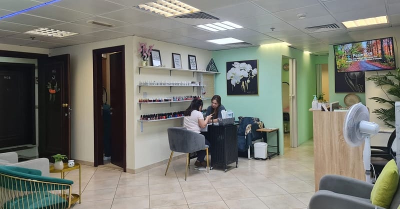 Choice Of Individual 3d, 2d, Natural, Or Volume Eyelash Extensions Abu Dhabi Shafqa.com Online Shopping, Best Prices in Dubai UAE 4