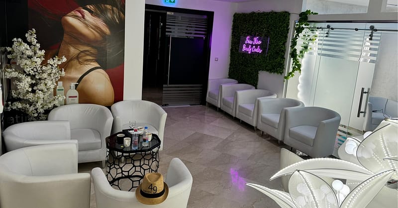 Classic, Volume Or Mega Eyelash Extension At Four Nine Beauty Center Dubai Shafqa.com Online Shopping, Best Prices in Dubai UAE 3