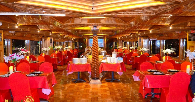 Creek Cruise Buffet Dinner Cruise For 1 Child Or 1, 2 Or 4 Adults Dubai Shafqa.com Online Shopping, Best Prices in Dubai UAE 4