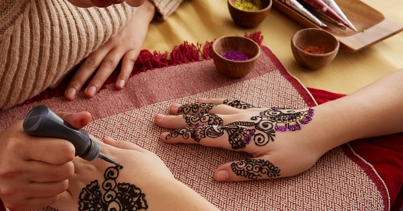 Designer Henna On Full Hands Abu Dhabi Shafqa.com Online Shopping, Best Prices in Dubai UAE 2