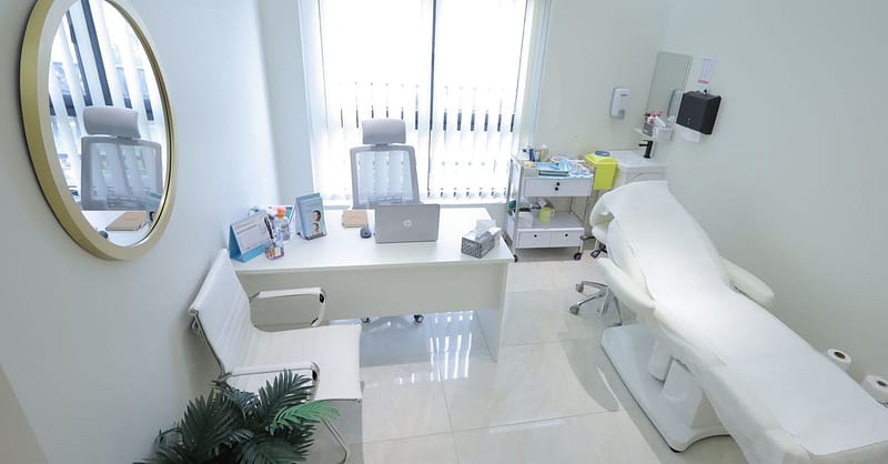 Enjoy Microdermabrasion, Collagen Mask, Hydrafacial, Dermapen & More! Dubai Shafqa.com Online Shopping, Best Prices in Dubai UAE 3