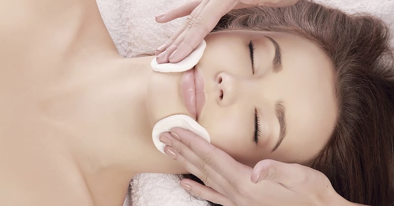 Enjoy A 60-Minute Cleansing Facial For A Refreshing Experience Dubai Shafqa.com Online Shopping, Best Prices in Dubai UAE 2