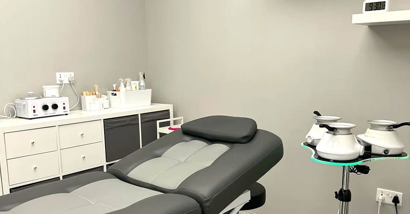 Eyelash Extensions (Any Volume) / Hd Brows & Eye Lash Lamination Combo Dubai Shafqa.com Online Shopping, Best Prices in Dubai UAE 3