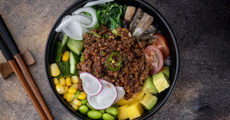 Feast On A Choice Of Poke Bowl 24oz + Classic Ice Tea For 1, 2 Or 4 Abu Dhabi Shafqa.com Online Shopping, Best Prices in Dubai UAE 6