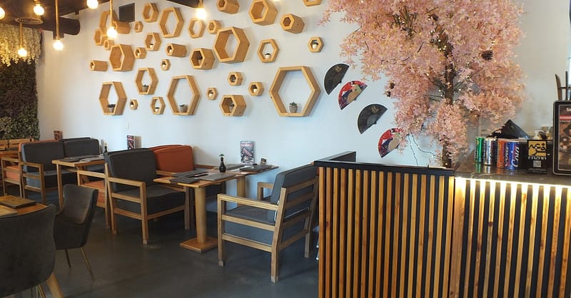 Feast On A Choice Of Poke Bowl 24oz + Classic Ice Tea For 1, 2 Or 4 Abu Dhabi Shafqa.com Online Shopping, Best Prices in Dubai UAE 8