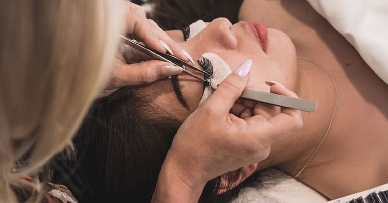 Full Set Of Individual Eyelash Extensions With Eyebrow Tinting Service National Deal Shafqa.com Online Shopping, Best Prices in Dubai UAE 10