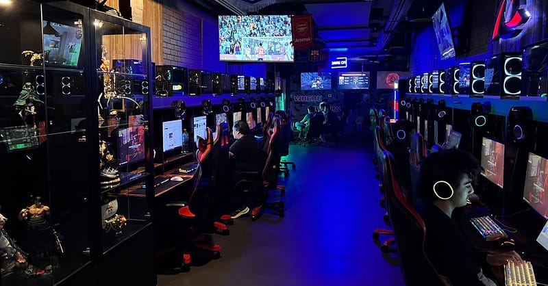 Gaming In General, Small Private, Or Big Private Room W/ Optional Food Dubai Shafqa.com Online Shopping, Best Prices in Dubai UAE 7