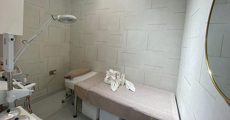Glow With A 45-Minute Facial Dubai Shafqa.com Online Shopping, Best Prices in Dubai UAE 4