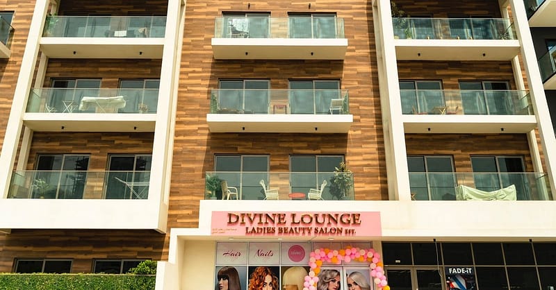 Hair Wash, Blow Dry Or Hot Oil Treatment At Divine Beauty Lounge Dubai Shafqa.com Online Shopping, Best Prices in Dubai UAE 4