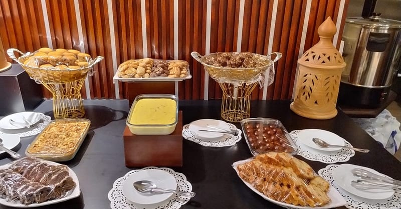 Luxurious Accommodations With Prime Location And Culinary Excellence Dubai Shafqa.com Online Shopping, Best Prices in Dubai UAE 11