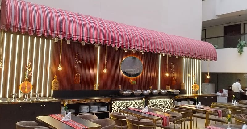 Luxurious Accommodations With Prime Location And Culinary Excellence Dubai Shafqa.com Online Shopping, Best Prices in Dubai UAE 5