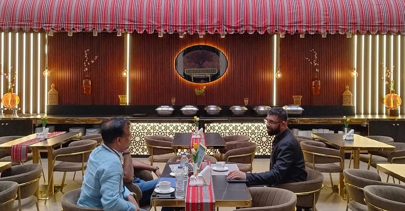 Luxurious Accommodations With Prime Location And Culinary Excellence Dubai Shafqa.com Online Shopping, Best Prices in Dubai UAE 6