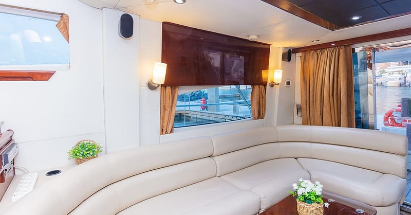Luxury Yacht Or Fishing Tarrad Rental At Luxury Yachts Dubai Shafqa.com Online Shopping, Best Prices in Dubai UAE 20