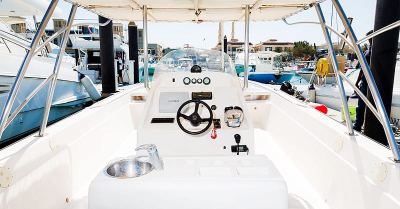 Luxury Yacht Or Fishing Tarrad Rental At Luxury Yachts Dubai Shafqa.com Online Shopping, Best Prices in Dubai UAE 3