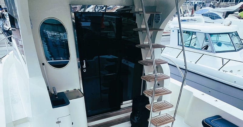 Luxury Yacht Rentals For 1-3 Hours Dubai Shafqa.com Online Shopping, Best Prices in Dubai UAE 12