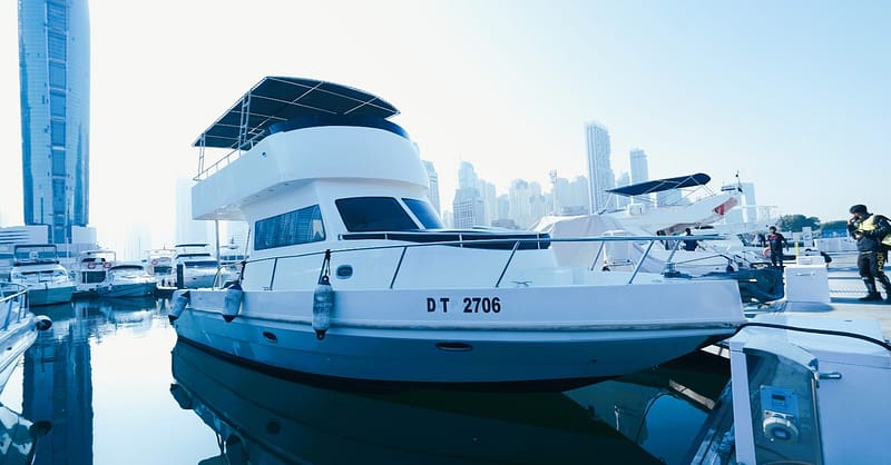 Luxury Yacht Rentals For 1-3 Hours Dubai Shafqa.com Online Shopping, Best Prices in Dubai UAE 4