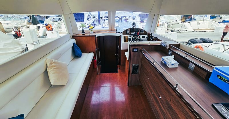 Luxury Yacht Rentals For 1-3 Hours Dubai Shafqa.com Online Shopping, Best Prices in Dubai UAE 6