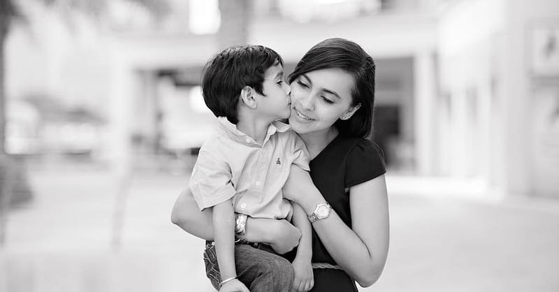 Mothers Day Photoshoot With Digital Image Dubai Shafqa.com Online Shopping, Best Prices in Dubai UAE 2