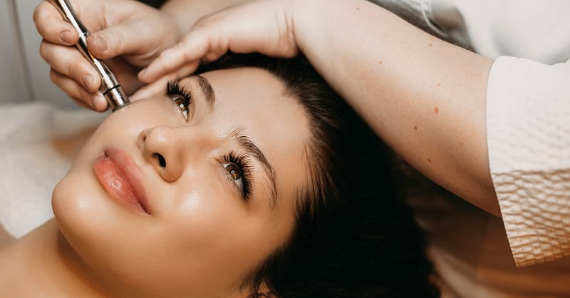 One Or Three Sessions Of Treatment Packages For Hair And Face Dubai Shafqa.com Online Shopping, Best Prices in Dubai UAE 2