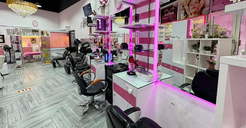 One Session Of Facial Clean Up, Royal Look Facial (24k Gold), And More Dubai Shafqa.com Online Shopping, Best Prices in Dubai UAE 6