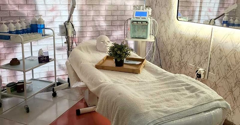 Pamper Yourself With One Session Of Classic Or Gel Mani-Pedi Dubai Shafqa.com Online Shopping, Best Prices in Dubai UAE 7