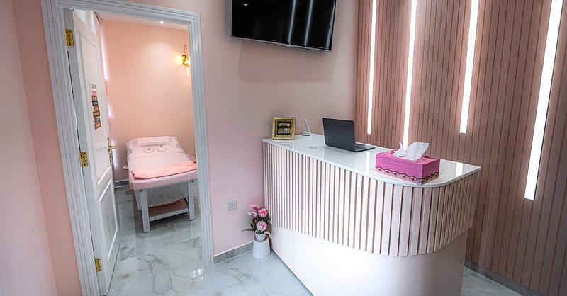Perfect Your Nails With Manicures & Pedicures Dubai Shafqa.com Online Shopping, Best Prices in Dubai UAE 5
