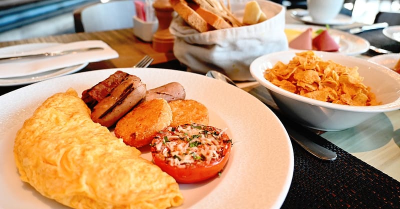 Premium Breakfast Buffet With Live Station And Hot Beverages Dubai Shafqa.com Online Shopping, Best Prices in Dubai UAE 3