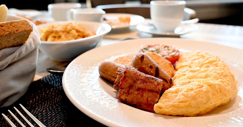 Premium Breakfast Buffet With Live Station And Hot Beverages Dubai Shafqa.com Online Shopping, Best Prices in Dubai UAE 4