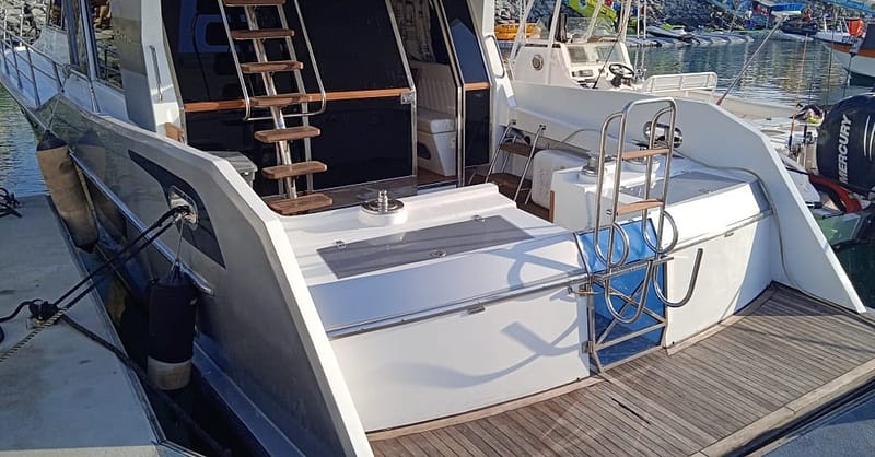 Yacht Cruise With Bbq And Soft Beverages At Captain Adventure Dubai Shafqa.com Online Shopping, Best Prices in Dubai UAE 5