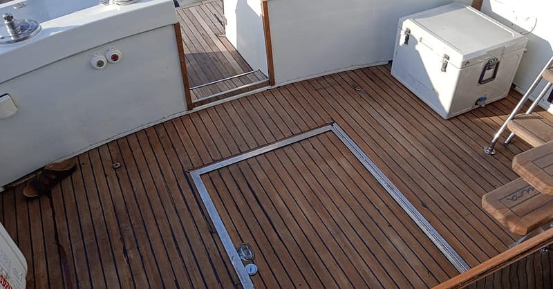Yacht Cruise With Bbq And Soft Beverages At Captain Adventure Dubai Shafqa.com Online Shopping, Best Prices in Dubai UAE 9