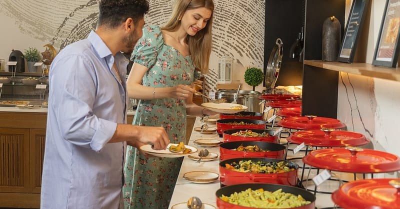 Buffet Dinner Experience With Soft Drinks Or House Beverages! Dubai Shafqa.com Online Shopping, Best Prices in Dubai UAE 2