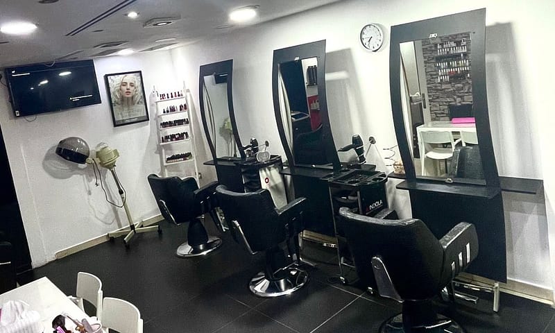 Classic Or Gelish Manicure & Pedicure, Hairwash, Blowdry & More Dubai Shafqa.com Online Shopping, Best Prices in Dubai UAE 4
