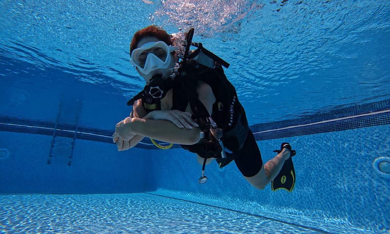 Dive Into Adventure With Diving Course Dubai Shafqa.com Online Shopping, Best Prices in Dubai UAE 9