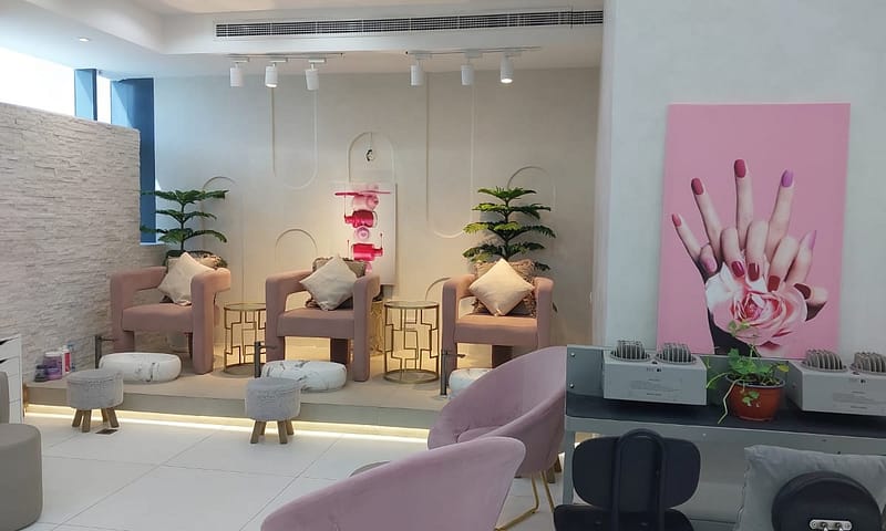 Get A Full Body, Half Or Full Legs, Arms + Underarm, Or Bikini Waxing Dubai Shafqa.com Online Shopping, Best Prices in Dubai UAE 8